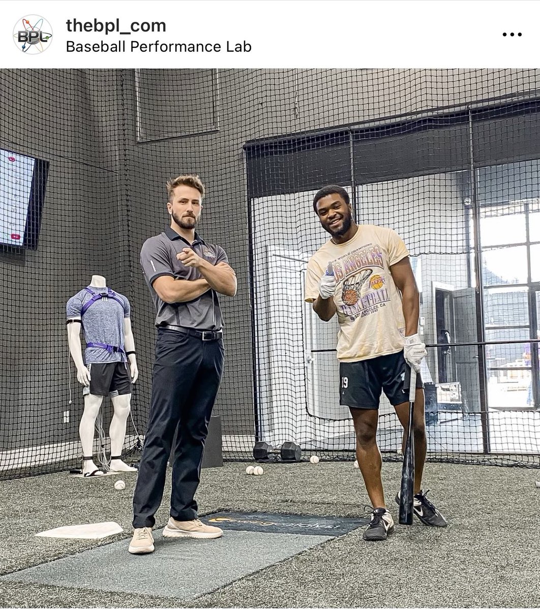 _ZHSBaseball's tweet photo. 2021 Alumni AJ Bailey and Coach Jameson (Also 2012 Alumni) getting in some work at the Baseball Performance Lab. #ItsAllAboutTheZ  @AjBailey__ @_Fish23 @theBPLdotcom  @MarucciSports https://t.co/qDefQIiJ0n