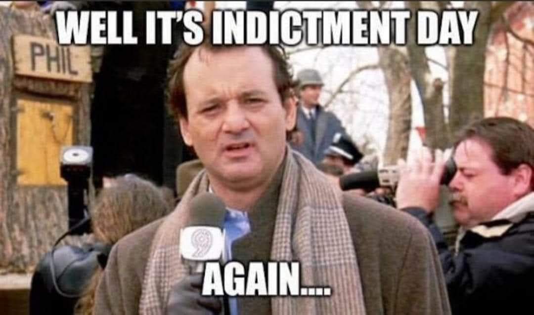 rkabir87's tweet photo. #TrumpIndictment https://t.co/X5yvktVYJN