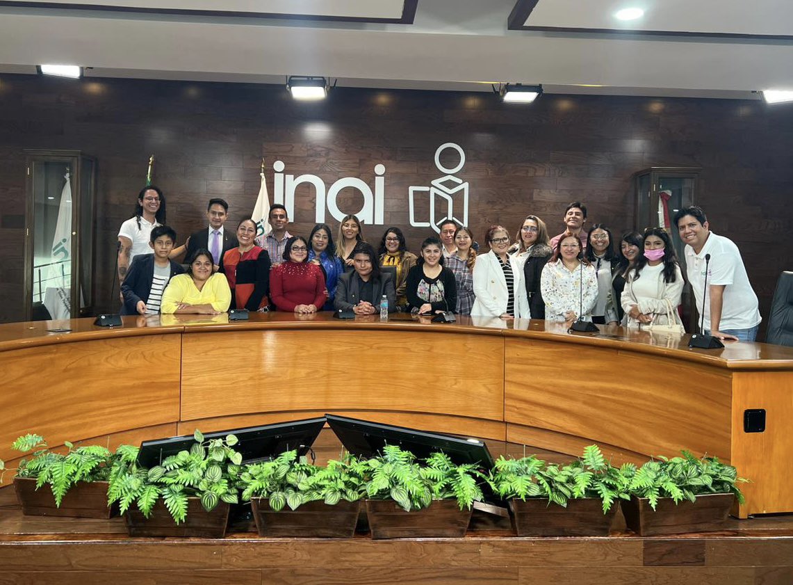 vinculasociedad's tweet photo. ✏️Hoy a través de Programa #VisitaElINAI recibimos a integrantes de #VocesdeLibertad a quienes se les dio un recorrido por el Instituto y se les impartió un taller sobre los el #DAI y #DPDP 👩‍🏫.

¿Te interesa visitarnos?

¡Contáctanos!

📮sociedadcivil@inai.org.mx https://t.co/DtNNCAhf2i