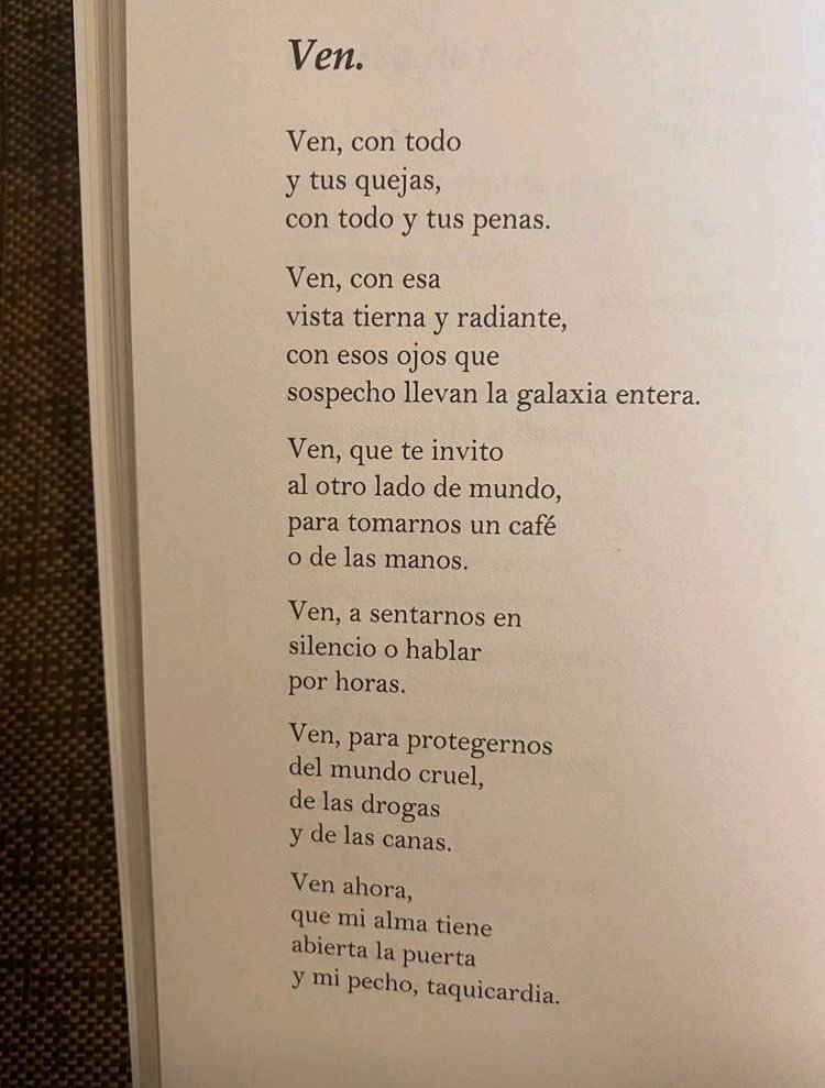 Elianna_97's tweet photo. Este libro de poesía es súper bueno!
Latidos que no dije. 
-Roos https://t.co/HaCNUSWchq