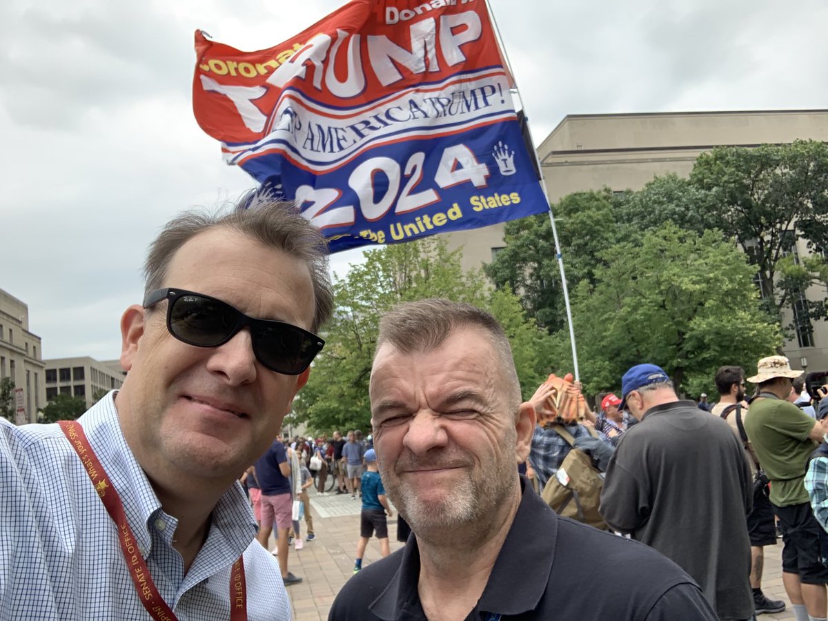 Kollege ⁦<a href="/mpitzke/">Marc Pitzke</a>⁩ freut sich schon sehr auf unsere heutige Berichterstattung zum dritten Trump-Verfahren. ⁦<a href="/derspiegel/">DER SPIEGEL</a>⁩