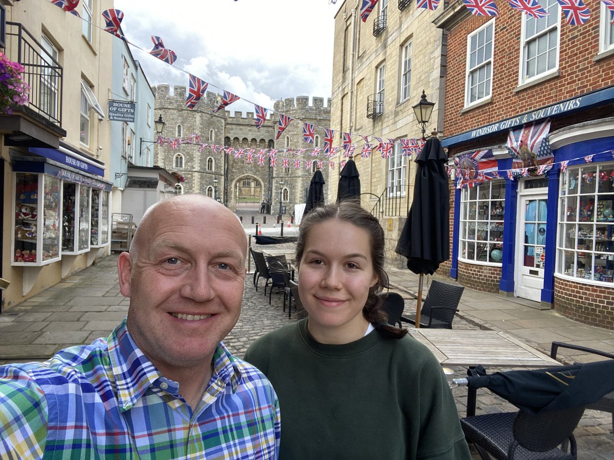 Quick bite to eat in Windsor before Sophie flies out very early morning to Jerusalem competing in the European U20 Championships with Team GB Juniors, good luck to all the team 🇬🇧🇬🇧🇬🇧