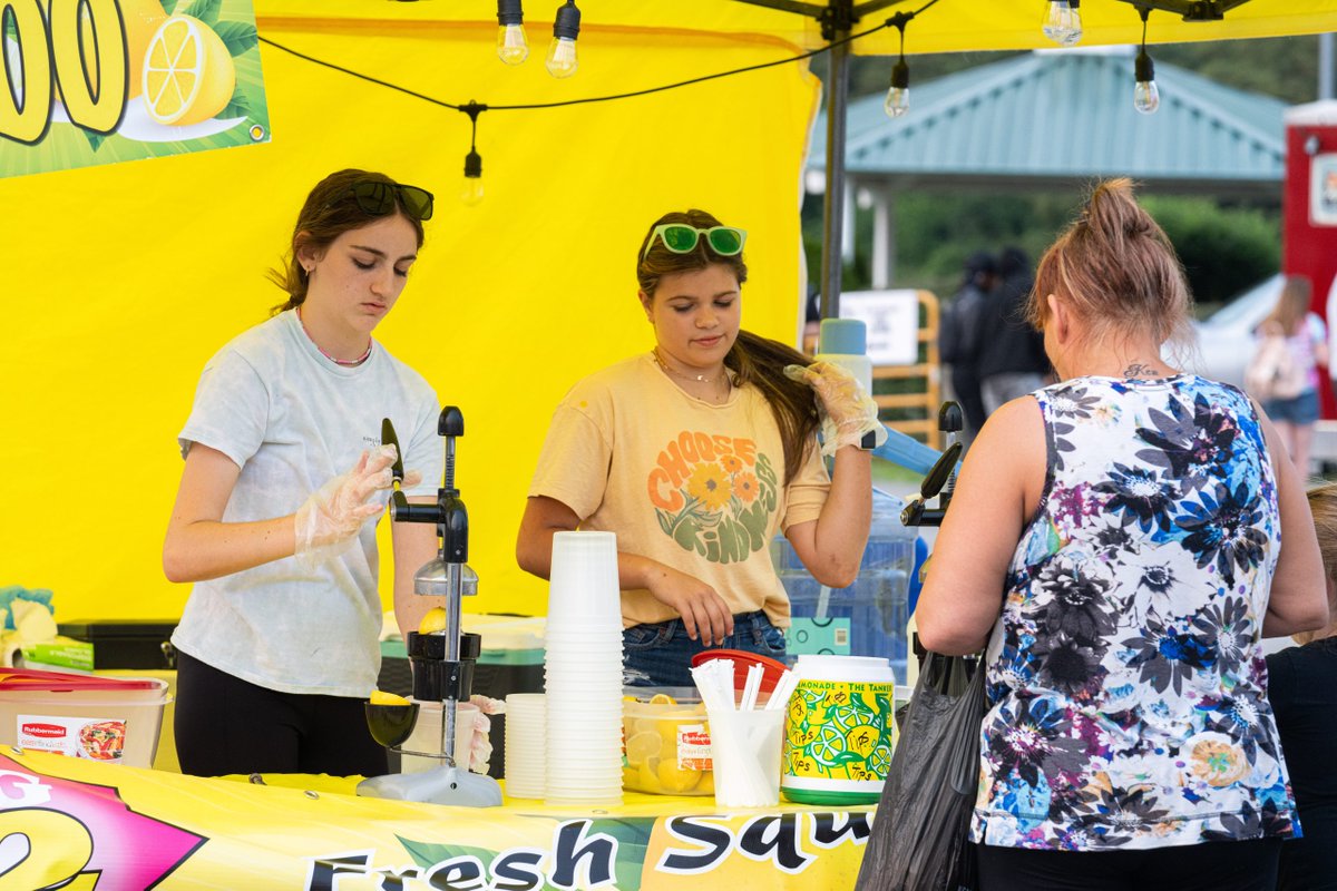 DominionPostWV's tweet image. "Excitement continues at the Mon County Fair through Saturday"

Read More: dominionpost.com/2023/08/03/exc…

Photo Credit: Staff Photojournalist, Benjamin Powell

 #MonCountyFair #CarnivalRides #LivestockShows #CountyFairLife #SummerFestivities