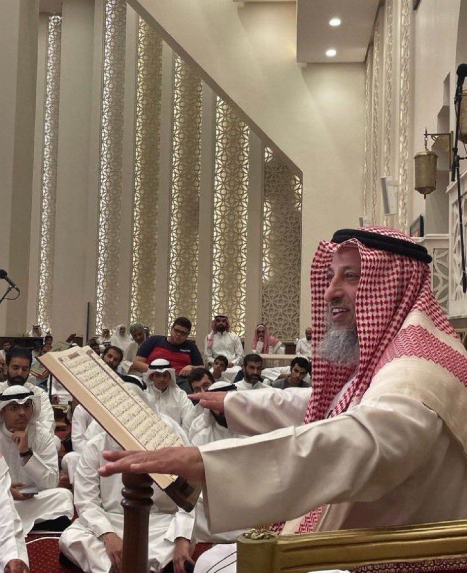 FarahAlhussaini's tweet photo. دُمت لنا عزًا وفخرًا وعلمًا وأدبًا  
نسأل الله أن يرفع قدرك ومكانتك بالدنيا والآخرة
#عثمان_الخميس https://t.co/YBB0Nguilj