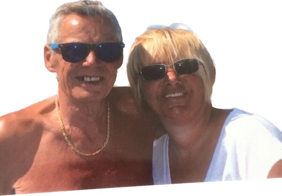GoodEvans1's tweet photo. Four years ago.  Terminal diagnosis.  7 weeks later the love of my life gone!   Widow at 45.  Love you Al xx https://t.co/uJrpXBbr3g