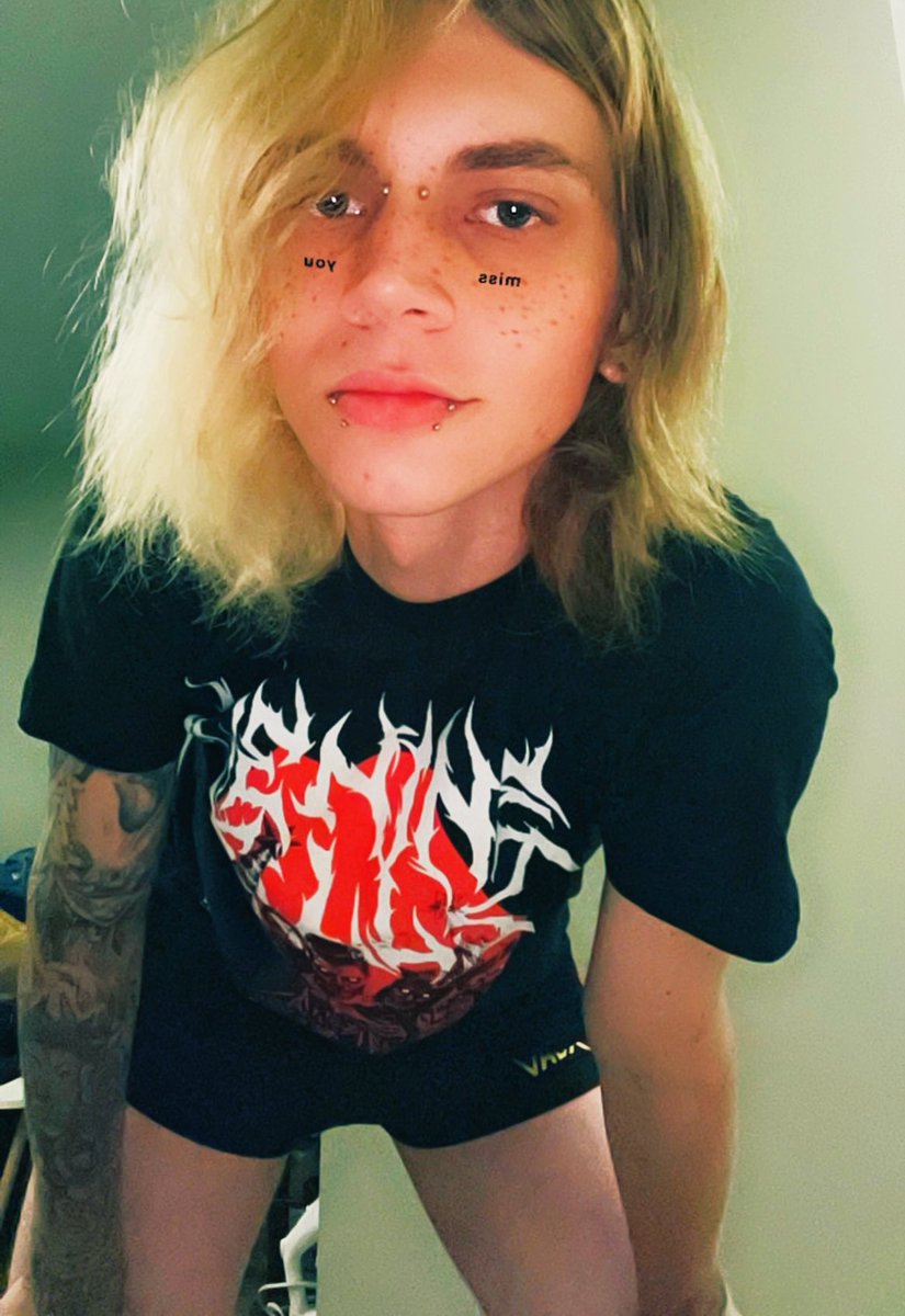FavTattedAltBoi's tweet photo. do ya like ice nine kills? 
nsfwtwt https://t.co/7hs4EhVRl0