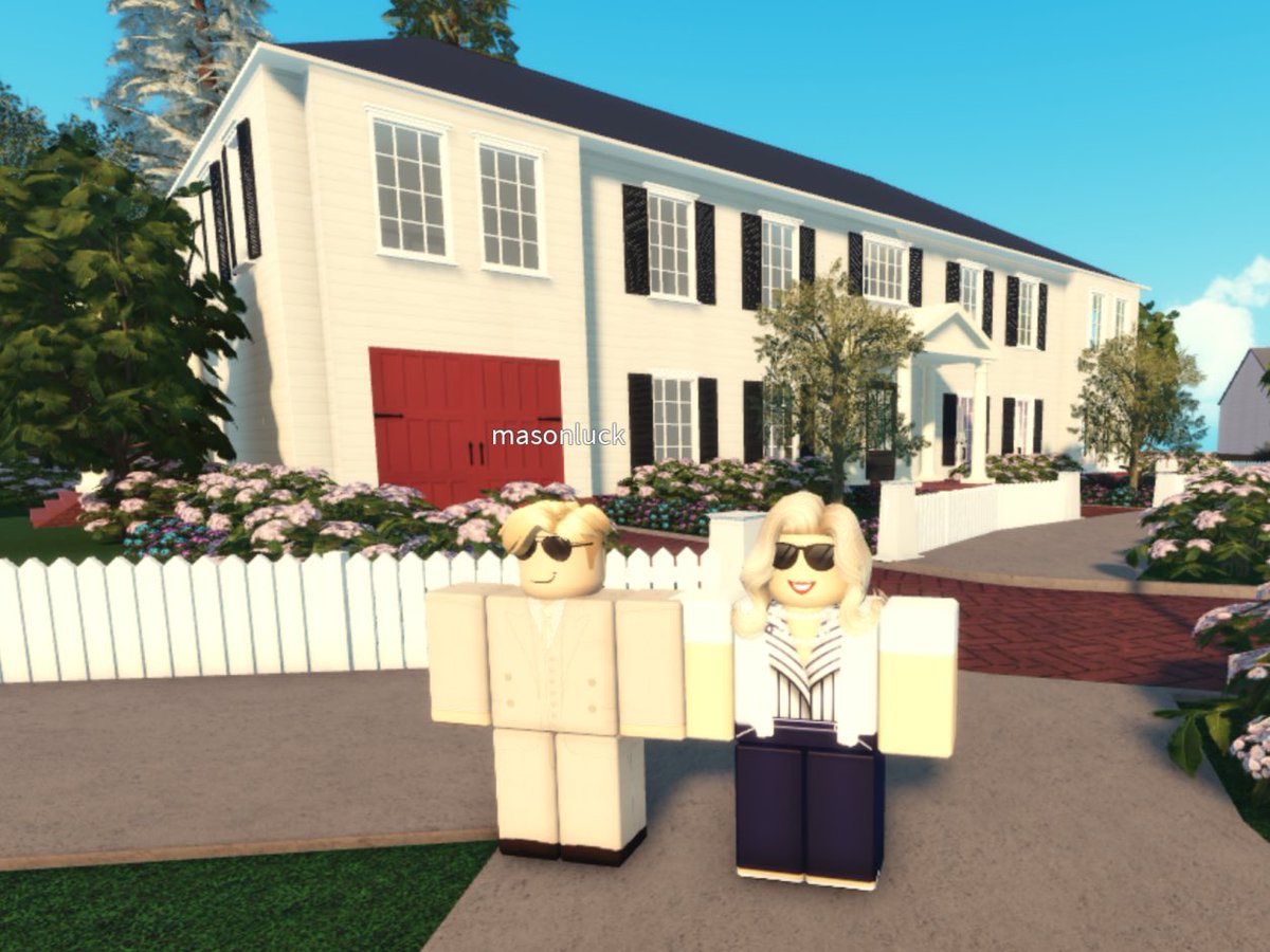 A very happy birthday to @MasosRBX, aka Mr. James Fairfax! 

Minty definitely spent the week planning elaborate celebrations for you and the entire neighbourhood to see.