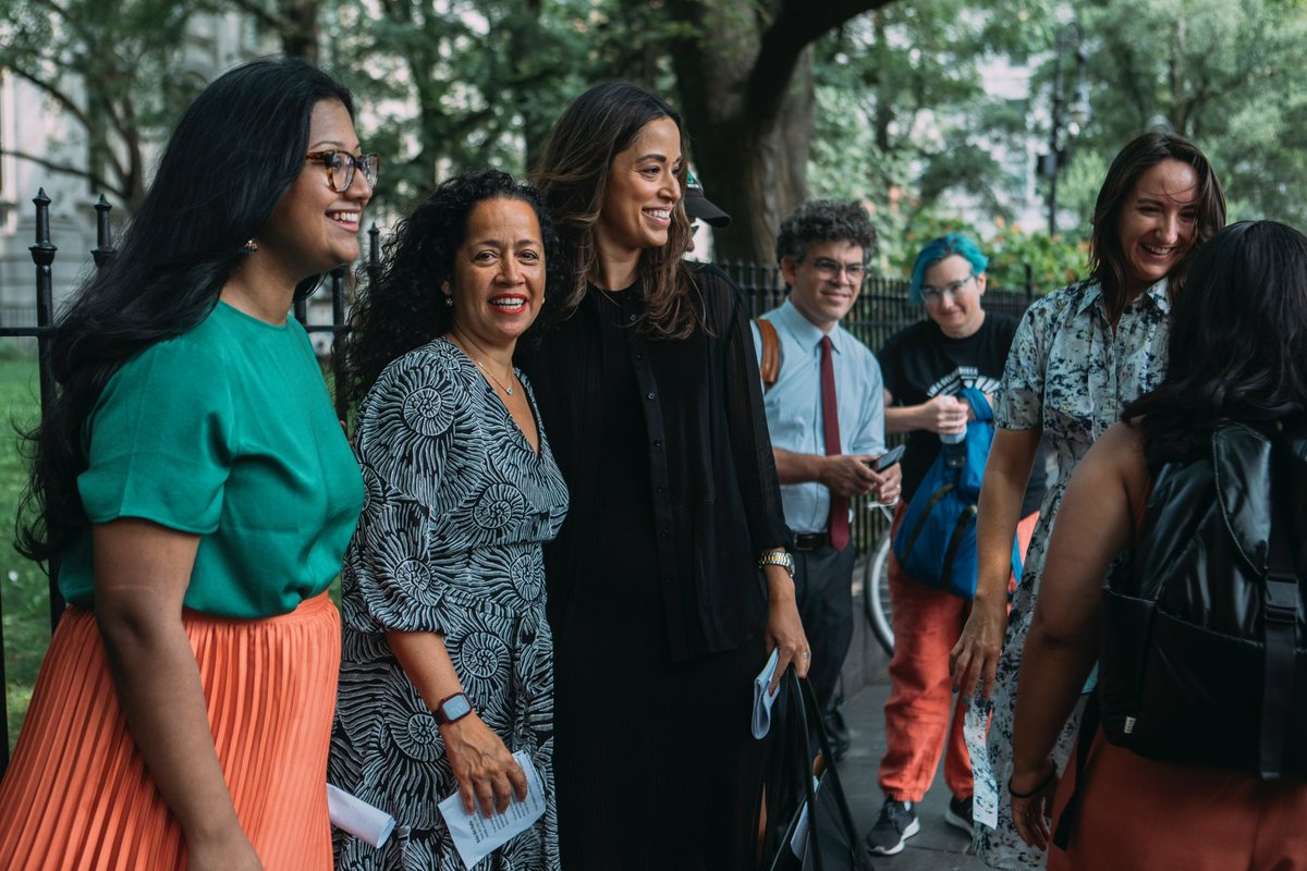 Carlina Rivera tweet media