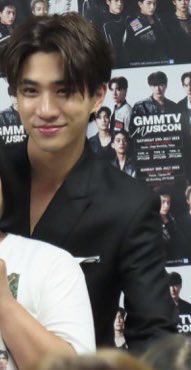 Thai4649's tweet photo. @Opink7_T さんに頂いた画像
Perth君
優しい表情で尊い😭😭😭
貴重です😊
#KDPPE
#PerthTanapon
#MusiconxPerthD3 https://t.co/TeKPYsbBwR