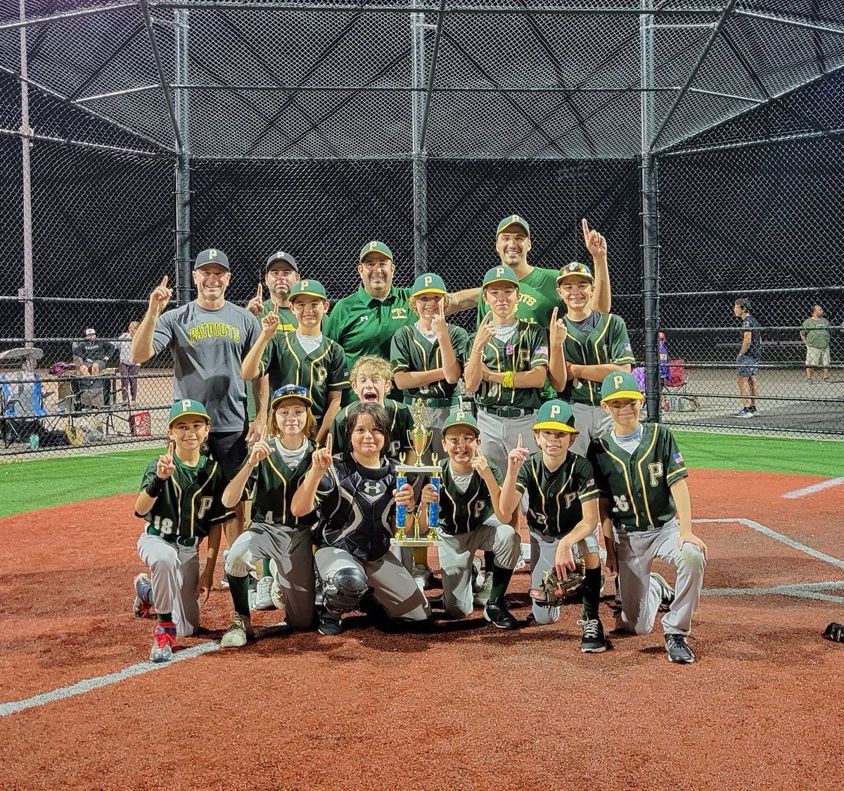 3VillageBB's tweet photo. 11u Patriots Green Town of Brookhaven Champions!!! https://t.co/p69lPqVRM3
