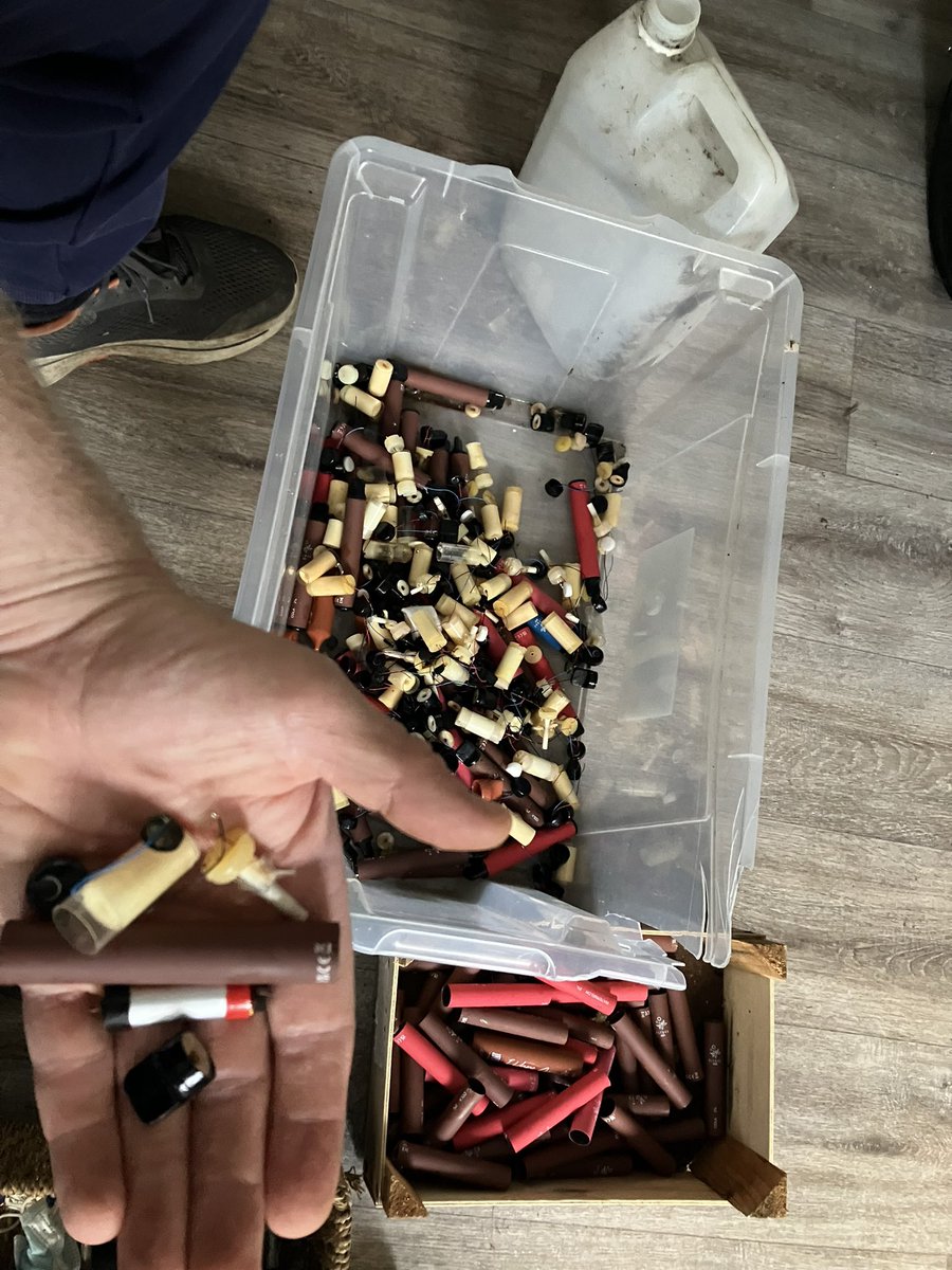 We really need to ban these feckin things. Environmental disaster in the making😳