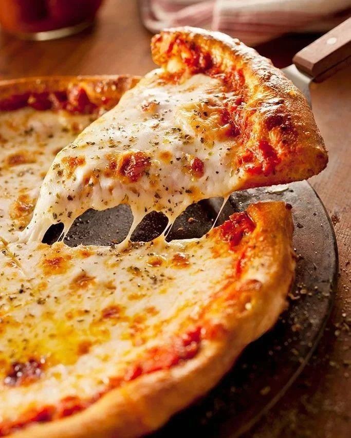 GhibliService's tweet photo. ᅟ 🧹ᅟ⁔ᅟ 𝓗ᧉy,  you  got  α  dᧉlivᧉrᅟ.⸍
ᅟ𝓟ᧉdido: Pizza e chá gelado 
ᅟ𝓓ᧉ: um amigo
ᅟ𝓟αrα: @spiderdext 
ᅟ𝓡ᧉcαdo:ᅟᨒᅟobgado por ser um bom parceiro ᅟ𔘓 https://t.co/eLbZN2HOr1