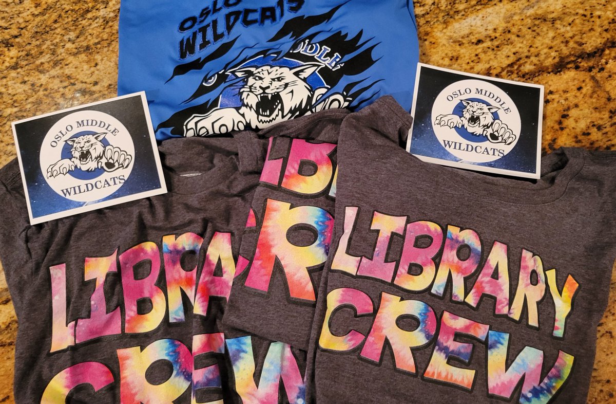 vbhsmediamagic's tweet photo. When you are so excited about the new school year, you order fun shirts for your team.
#omslibraryrocks
#mediacenteramazing
#librarycrew📚💻
#betheblue💙
#bluenation🐾 https://t.co/godlQLvY3A