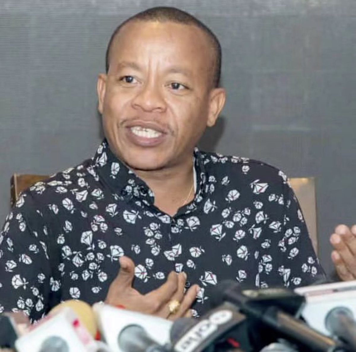 Nachelea kusema kwamba chama changu CCM, ifike sehemu tuseme basi. Tunadhalilika sana kwenye Jamii.  Spana za Lissu, Dr. Nshala Rugemeleza, Wakili Mwabukusi nk hatuna pa kufichia sura zetu na majibu hatuna. Mnawatuma Wahuni kama Msando, Steve Nyerere na Jerry Silaa kujibu upupu!