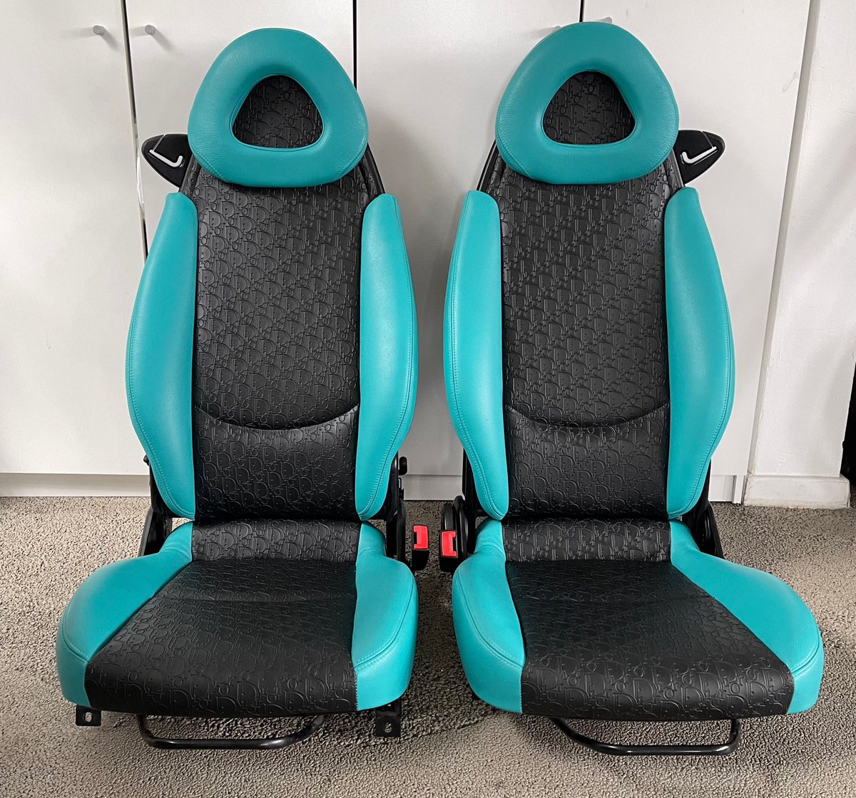 Autosattlereipk's tweet photo. autosattlereiphilipklaus smart Ledersitze Lederausstattung Echtleder #smart #fortwo #smartfortwo #smartcar #brabus #car #carsofinstagram #smartclub #smartmafia #smartbrabus #smartcabrio #smartmadness #smartclubodessa #smartusa #cars #smartcity #smartcanada #smartcrossblade https://t.co/O0vawnrBoF