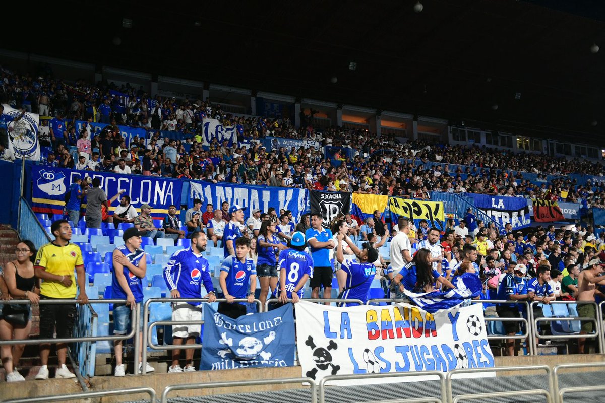 RealZaragoza's tweet photo. 👋 Bienvenidos a La Romareda

¡Enhorabuena a toda la familia de @MillosFCoficial por este desplazamiento! https://t.co/mIPuuEREQN
