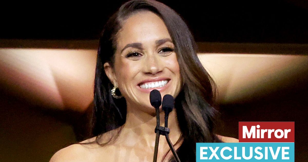 Mirror Celeb tweet media