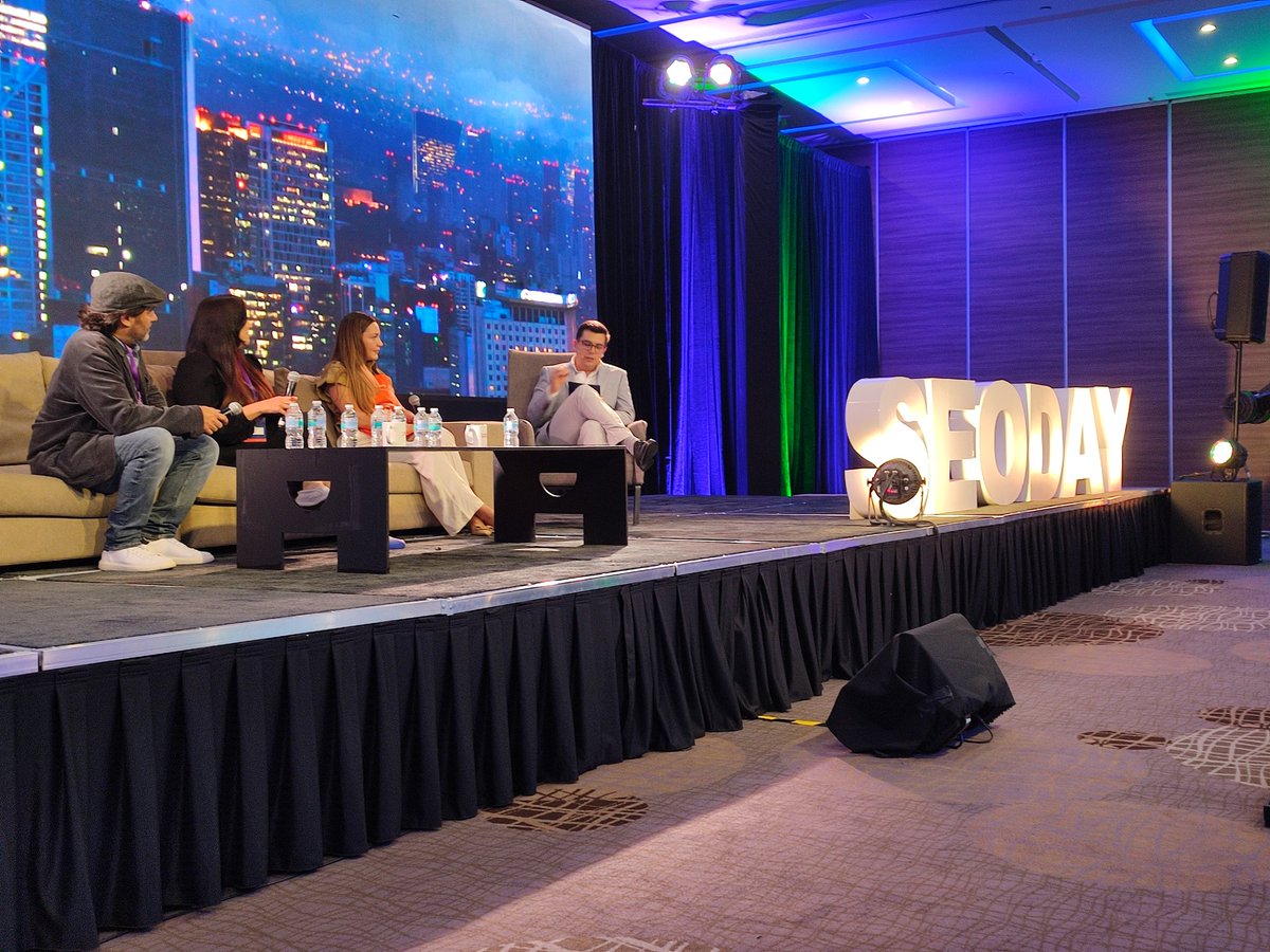 Nuestro brother y colaborador <a href="/inkasunka/">Eric Mercier</a> de <a href="/Octopus/">Octopus</a> con <a href="/etnamuraira/">Etna Muraira</a> de <a href="/TheHomeDepotMx/">TheHomeDepotMx</a>  y <a href="/_MariaWhite/">Maria White</a> de <a href="/KurtGeiger/">Kurt Geiger</a> nos platican de como hacer crecer tu negocio con contenidos y AI #SeoDay