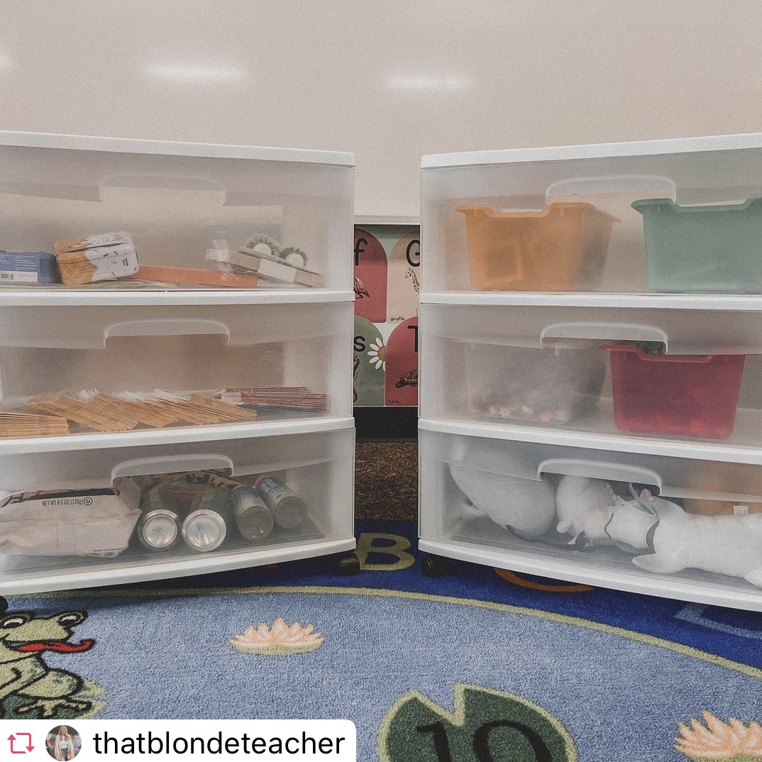 Sterilite_Corp's tweet image. Sterilite's Wide 3- Drawer Cart is the perfect addition to any classroom! Spacious and clear drawers for easier accessibility. Plus, the casters allow the cart to be moved wherever needed! 🤩✔  
#sterilite #sterilitenation #lessmess #classroomstorage #organization #teacherhack