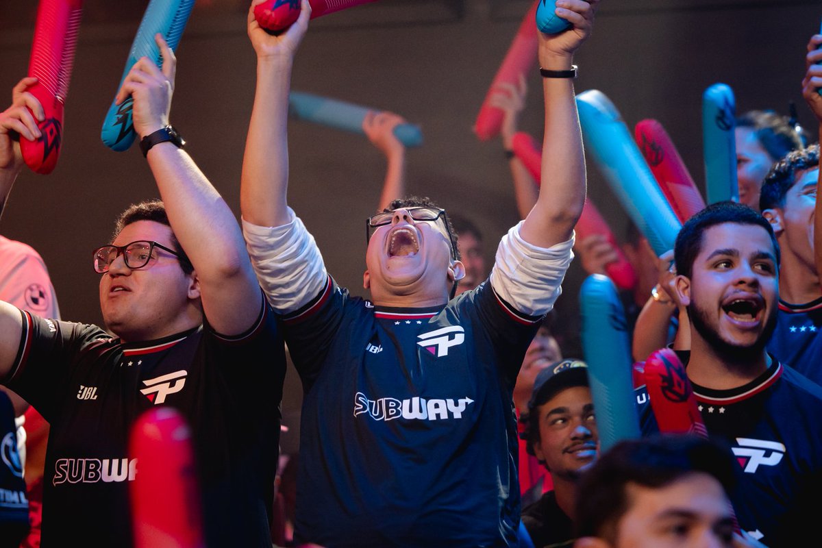 paiNGamingBR's tweet image. playoffs do #CBLOLDiff chegando = TEM q estar trajado pô

rt + #GOpaiN pra participar, GO! 👇