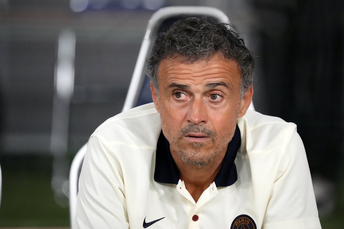FabrizioRomano's tweet photo. Paris Saint-Germain spokeperson tells me on Luis Enrique considering to leave PSG: “Today’s rumors are as ridiculous as they are completely out of place”. 🚨🔴🔵 #PSG

Paris Saint-Germain are dismissing as “complete nonsense” stories on both Luis Enrique and Luis Campos leaving. https://t.co/NzbwBeC9ha