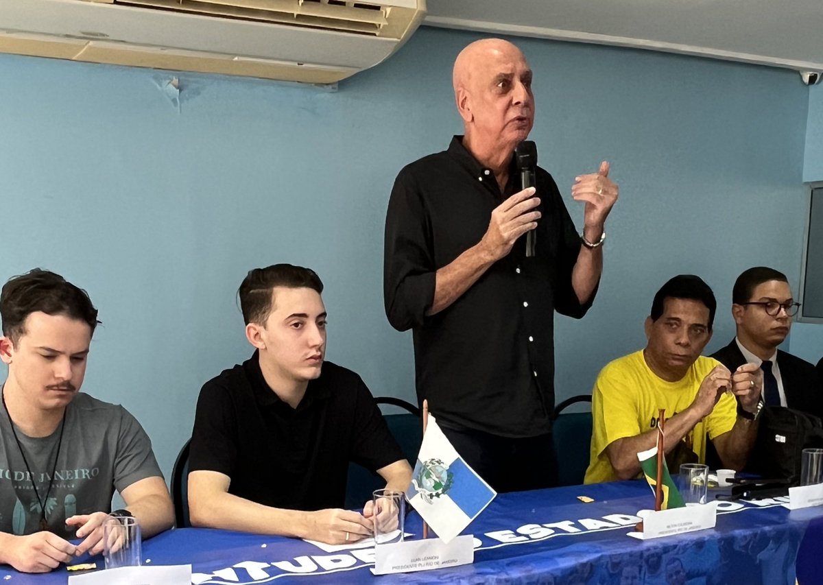 niltoncaldeira's tweet photo. Participação em reunião estratégica do futuro do PL 👏 https://t.co/wgzwiYVP3d