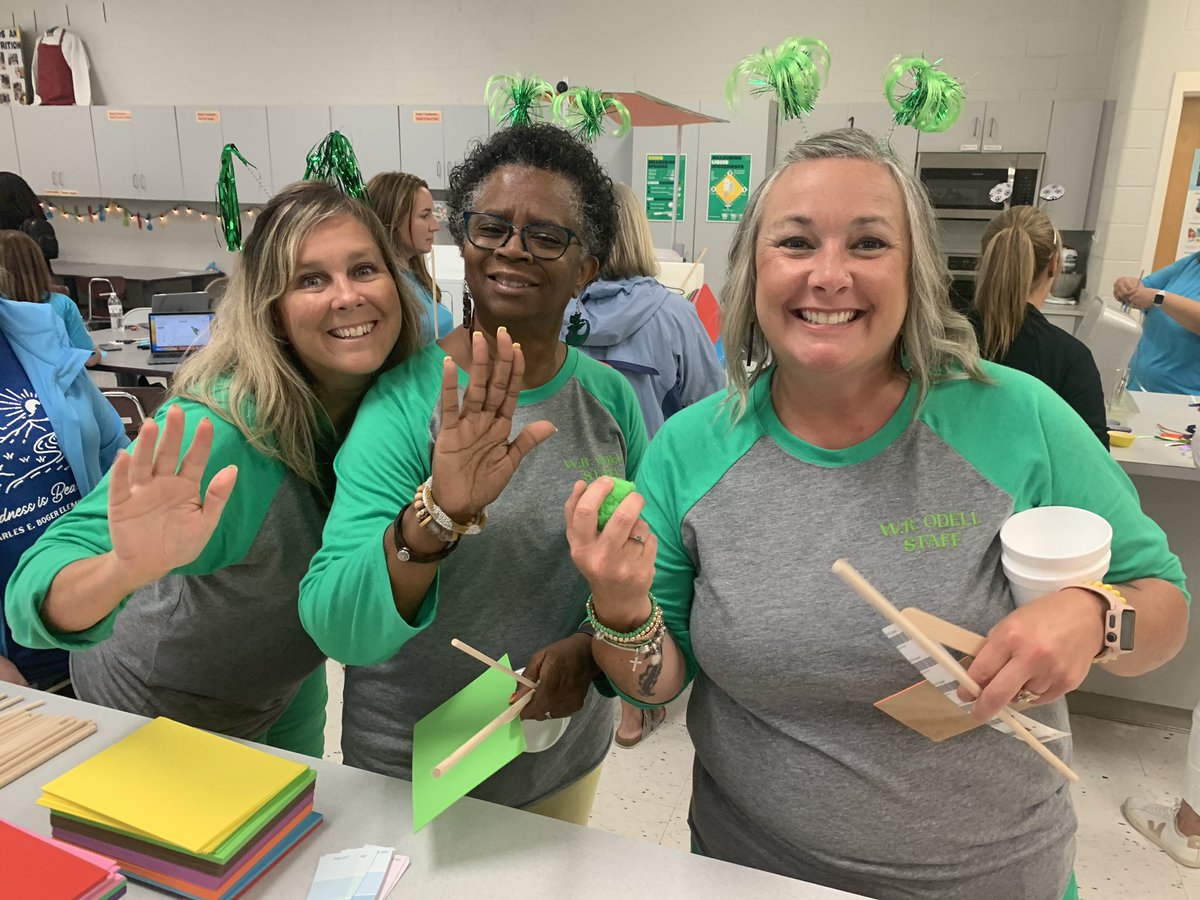 cacrowell85's tweet photo. Unlocking the magic with First Grade Make and Take Projects. #ccsrise2023 @CabCoSchools @WROdellPrimary https://t.co/GwrImsGJK3