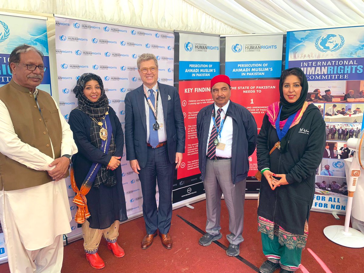 LubzStaProperty's tweet photo. Despite my diligence, I couldn't make it to the #UNHumanDignityDay Conference in Oxford, which was unfortunate. Nonetheless, I felt fortunate meeting Brett Scharffs from @iclrsorg at @JalsaUK 's three-day peace event with @IHumanRightsC and @5050Champion @HumanityFirstUK https://t.co/QgTCEewG1h
