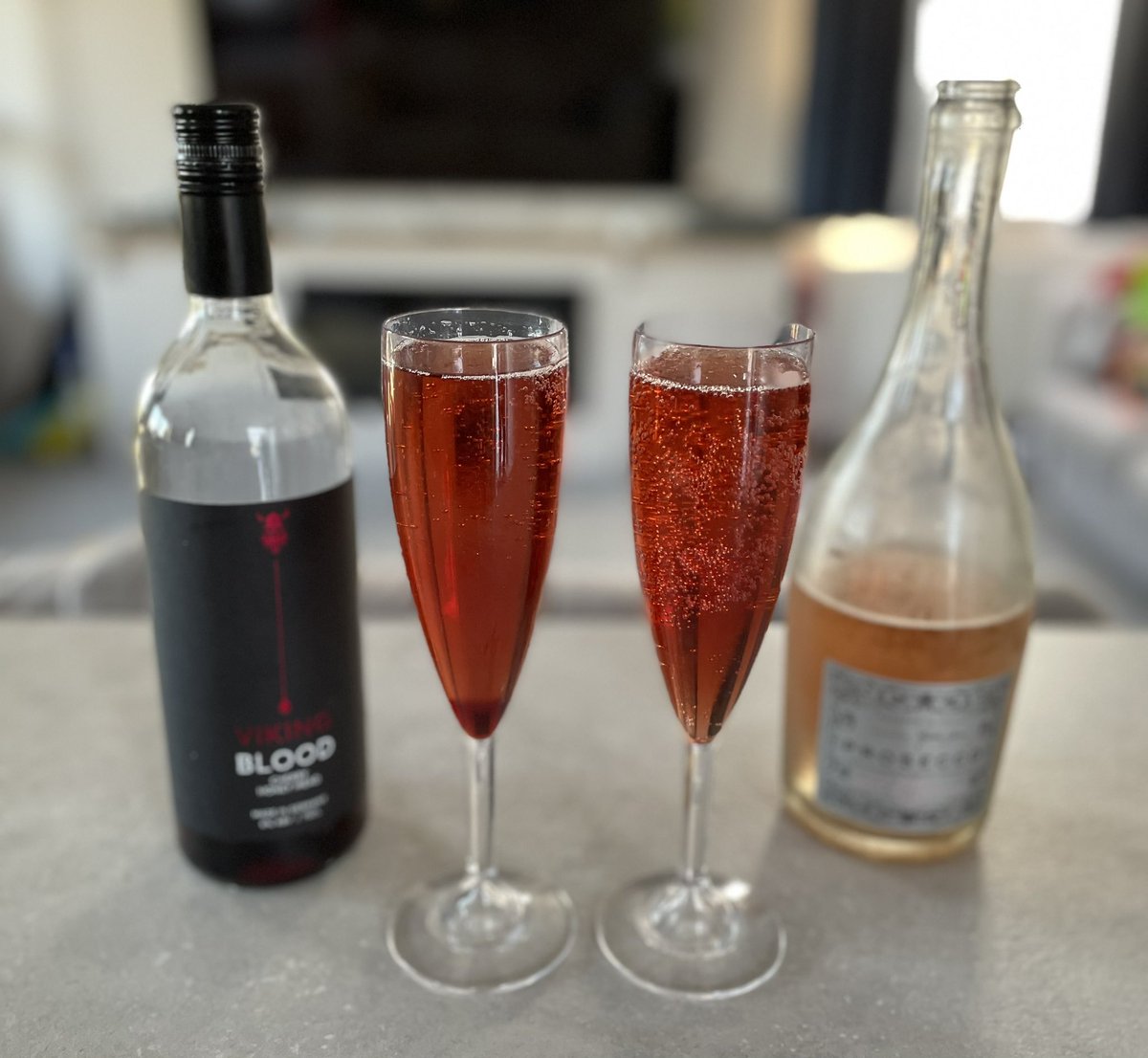 ZoeMumto2's tweet photo. “Happy Birthday to me!” 🥳🥰#HappyBirthday #ChampagnePoppin #cherryhoneymead #bellinis https://t.co/P6H5TkxL27