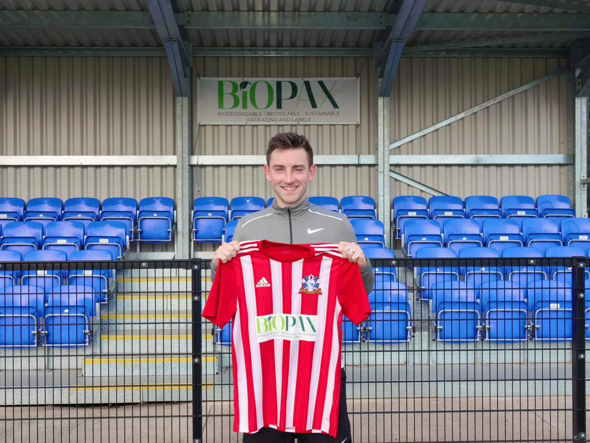 cashrangers's tweet photo. TRANSFER NEWS | Ballymacash Rangers are delighted to announce the signing of Carl McComb. 📝
The prolific forward previously played for Dundela and H&W Welders, before helping his local side Dunmurry YM to promotion last season.
#WelcomeCarl 🏴☠️💙⚽ https://t.co/yGobSQdTOU