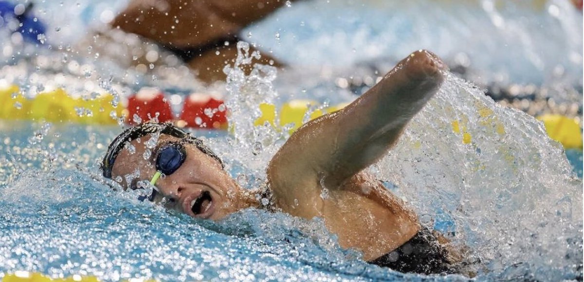 FEDEDDF's tweet photo. 🏊‍♂️Mundiales de Natación Paralímpica 

MEDALLA DE BRONCE 🥉 para SARAI GASCÓN @saraigascon en los 100m Libres S9 con una marca de 1:03:50

Logra su tercera medalla en este  Mundial de  #Manchester 🏟️ y la segunda para nuestra #FEDDf 🇪🇸 en esta 4ª jornada.

Foto: @VisibilitasCom https://t.co/r5sW4Drxri