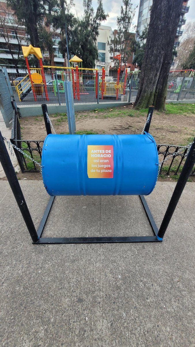 bicivilizados's tweet photo. Mis ojos no conciben que esto que me encontré en la plaza no sea Inteligencia Artificial.
Rompieron los huevos 2 años con que los niñxs y la política no se mezcla y no sé que barbaridades más. BUENO ¿QUÉ ONDA ESTO?
Insto a levantar esto a la brevedad @MainieriOk @horaciorlarreta https://t.co/ryTAz28g8I