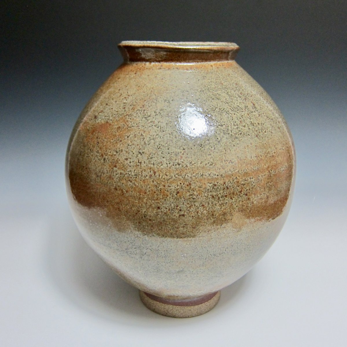 This shino moon jar giving that big shino energy! 13” tall. 
.
.
.
.
.
#moonjar #shino #ceramics #pottery #interiordecor #clay #fineart #art #shinoglaze #reductionfired #wheelthrownpottery #jasonfoxceramics