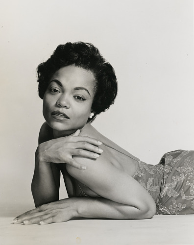 Eartha Kitt circa 1955 👑