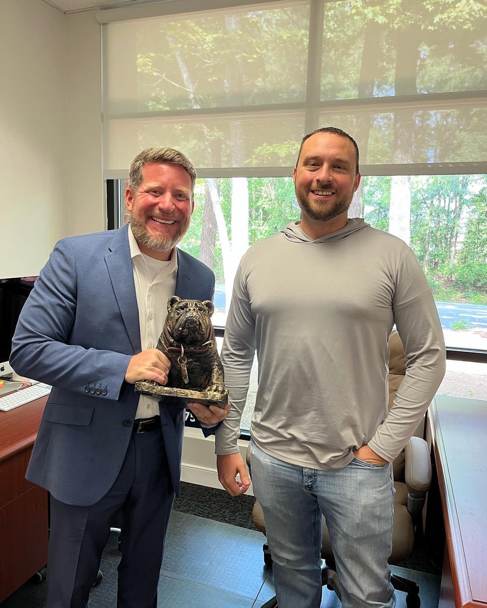 TeibertRE's tweet photo. Congrats to Michael on being a top seller! Our team works hard to provide honest &amp; quality service to our clients in their home search. Whatever your property needs- luxury, land, investment or residential-we can help! #realestate #realtor #charlestonrealtor #charleston #buysell https://t.co/DbMzSQFTN1
