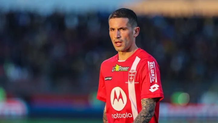 il_legge's tweet image. La #Fiorentina sarebbe interessata a Stefano #Sensi per sostituire il partente #Castrovilli e rinforzare così il suo centrocampo che rischia di perdere anche #Amrabat (su cui è forte l’Interesse del #ManchesterUnited) 

🔔🟣