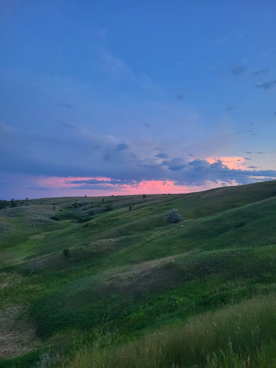 MouseRiverCDU's tweet photo. Cool pic of the Des Lacs Refuge the other night! https://t.co/bkhdIItI5u