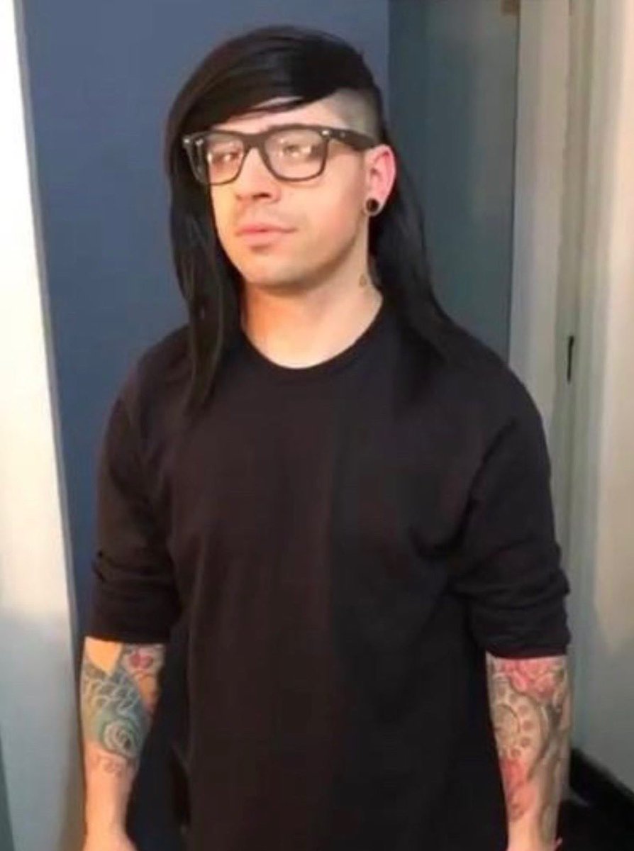 Quando você pede um Skrillex na Shoppe 😂