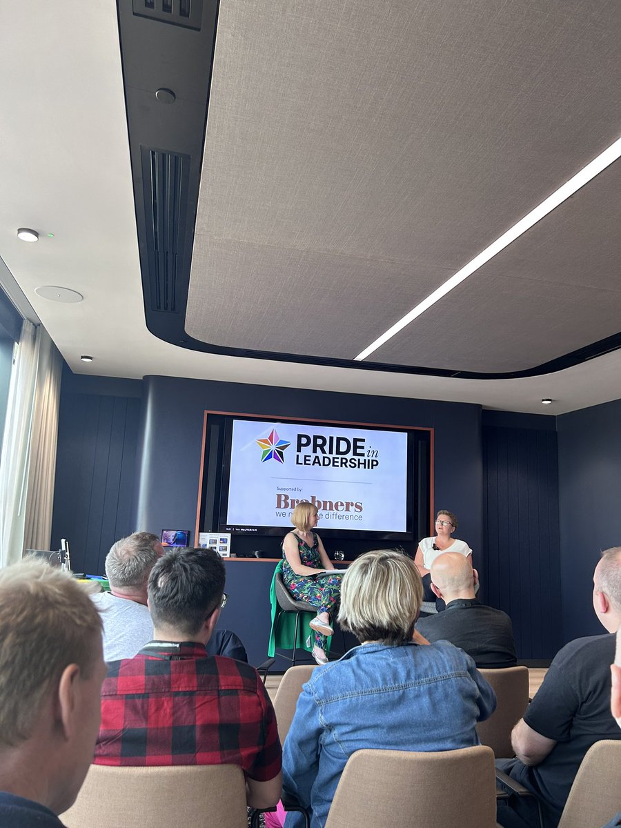 Really great night with the Pride in Leadership Folk. Wonderful to have membership to such an eclectic and varied group and hear from @bevcraig. @PrideInLeaders 🏳️‍🌈