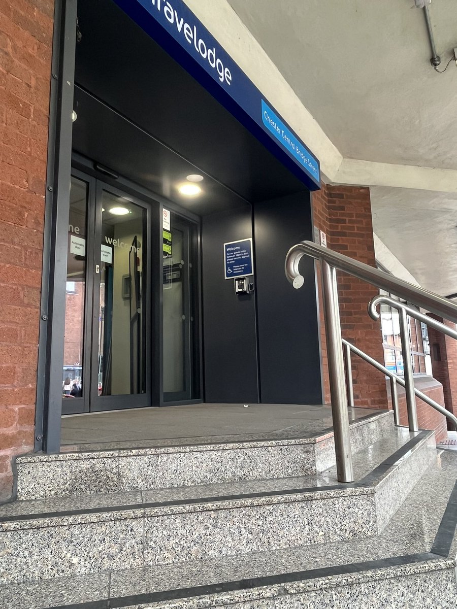 LindaOpen's tweet photo. @TravelodgeUK that blue sign invites those needing assistance to press the intercom - can you spot any issues with where you placed the button? 
#disability https://t.co/SKgMfN7jqf