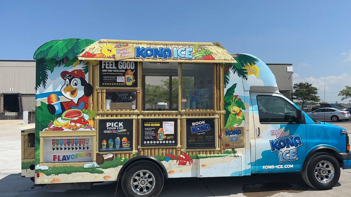 UpsideRamps's tweet photo. All work and no play? Not for our hardworking team in Cincinnati. Thanks for the summer refresher, Kona Ice!

#upsideinnovations #safetfyfirst https://t.co/XdYi9gvKwL
