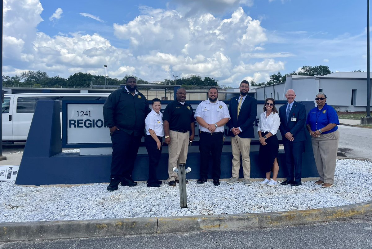 Great to spend time with the hardworking professionals at Duval Regional Juvenile Detention Center, along with @fladjj Secretary Eric Hall, and thank them for their commitment to Florida’s kids.