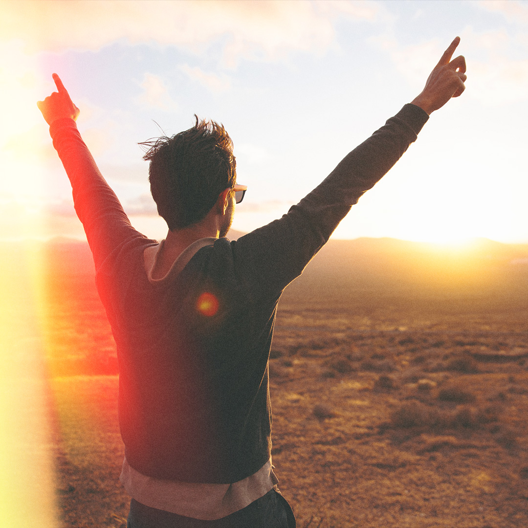 We’re not mind readers but he’s most definitely thinking ‘HALLELUJAH, THIS IS THE HARD ICED TEA I’VE BEEN WAITING FOR’