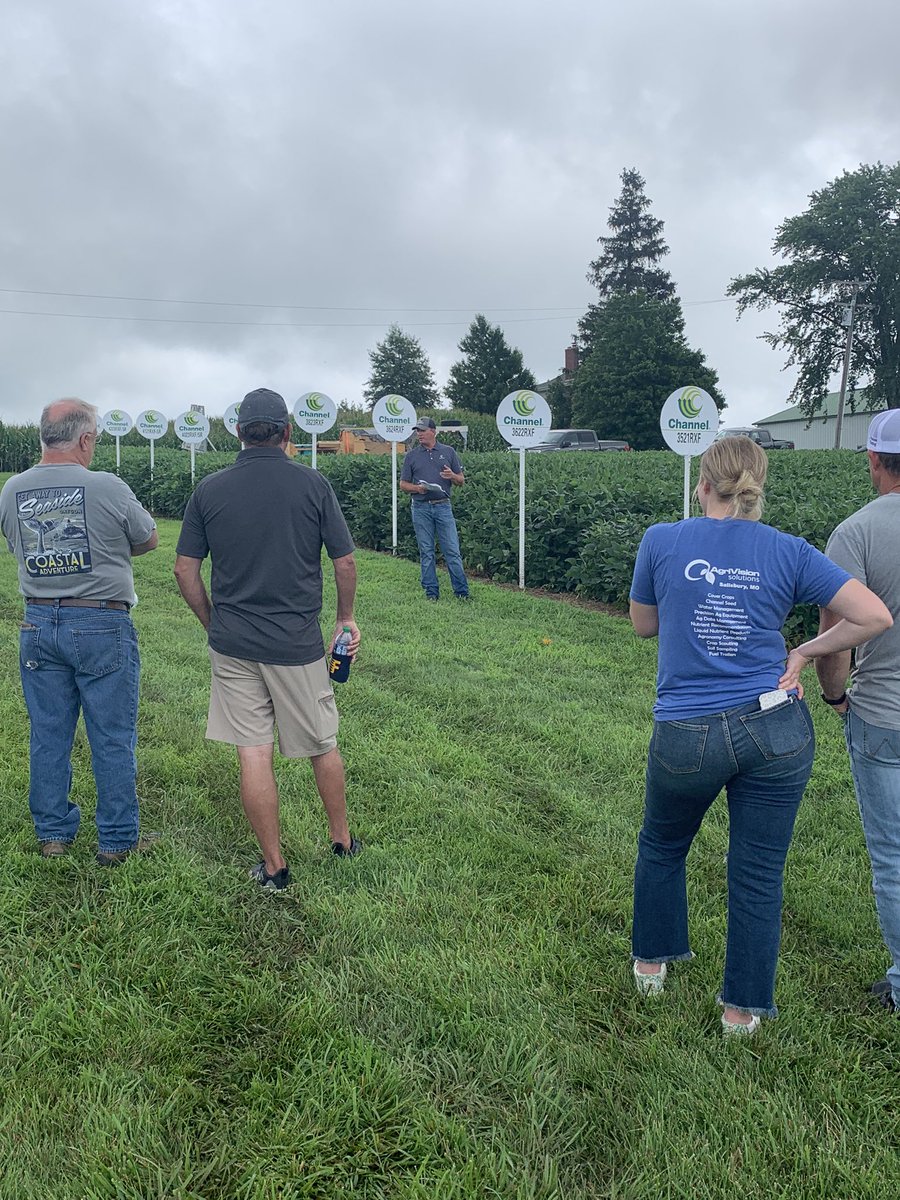 CraigStiens's tweet photo. Enjoyed spending time with growers and Seedsman this morning in Camden Point MO. Lots of great discussions around @Bayer4CropsUS crop protection, breeding, @FieldView, and the newest generation of @ChannelSeed products. #SMSAW @Channel_MO @Channel_Kansas @eagleagronomist https://t.co/LEW24PKUrx