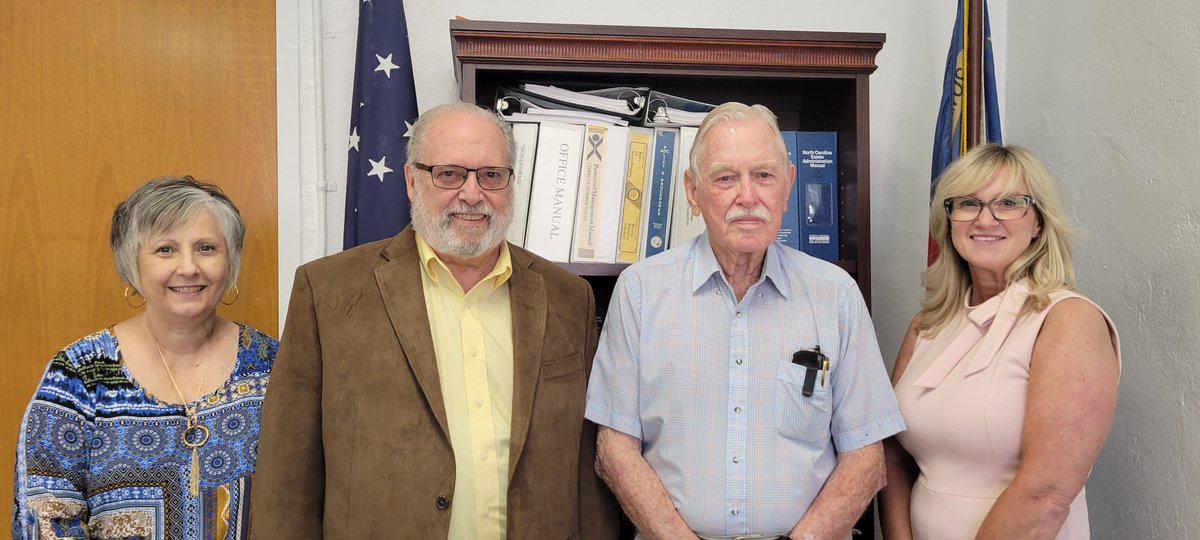 The Transylvania County Board of Education has officially welcomed a new member!

Mr. Bryan O'Neill was sworn in on Monday, July 31st to the Transylvania County Schools Board of Education.

Thank you, Mr. O'Neill, for your willingness to serve and support TCS!
#TCSYes
