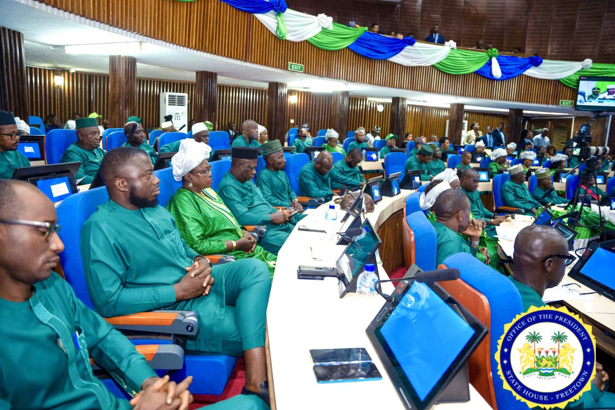 julius_maadabio's tweet photo. During my Address at the State Opening of the 1ST Session of the 6TH Parliament of the 2ND Republic, I used the occasion to share my Government’s plans towards revamping and revitalizing the economy through our new five-year mandate that echoes the call for continuity. 

The “New Direction: Consolidating the Gains and Accelerating Transformation” Agenda encapsulates the spirit of progress, seizing the newfound opportunities we have forged while confronting emerging challenges to propel #SierraLeone towards middle-income status by 2035.
 
As espoused in our SLPP People's Manifesto, which we used to campaign to citizens with our message of #hope, #unity and #prosperity, my new Government’s national development agenda will emphasise five key initiatives that will shape the course of our nation. 

These initiatives which include: Feed SaLone, Human Capital Development, Youth Employment Scheme, Revamping the Public Service Architecture, and Technology and Infrastructure Initiative, will help usher sustainable development and social progress in our nation. 

The Opening of the 6TH Parliament of the 2ND Republic marks a new beginning and we are confident that it has set the stage for greater things to come, as we journey to nationhood. ~ PART 2/2

#TheNewDirectionAgenda2.0

#BIG5GAMECHANGERS

#SLPP4DEVELOPMENT