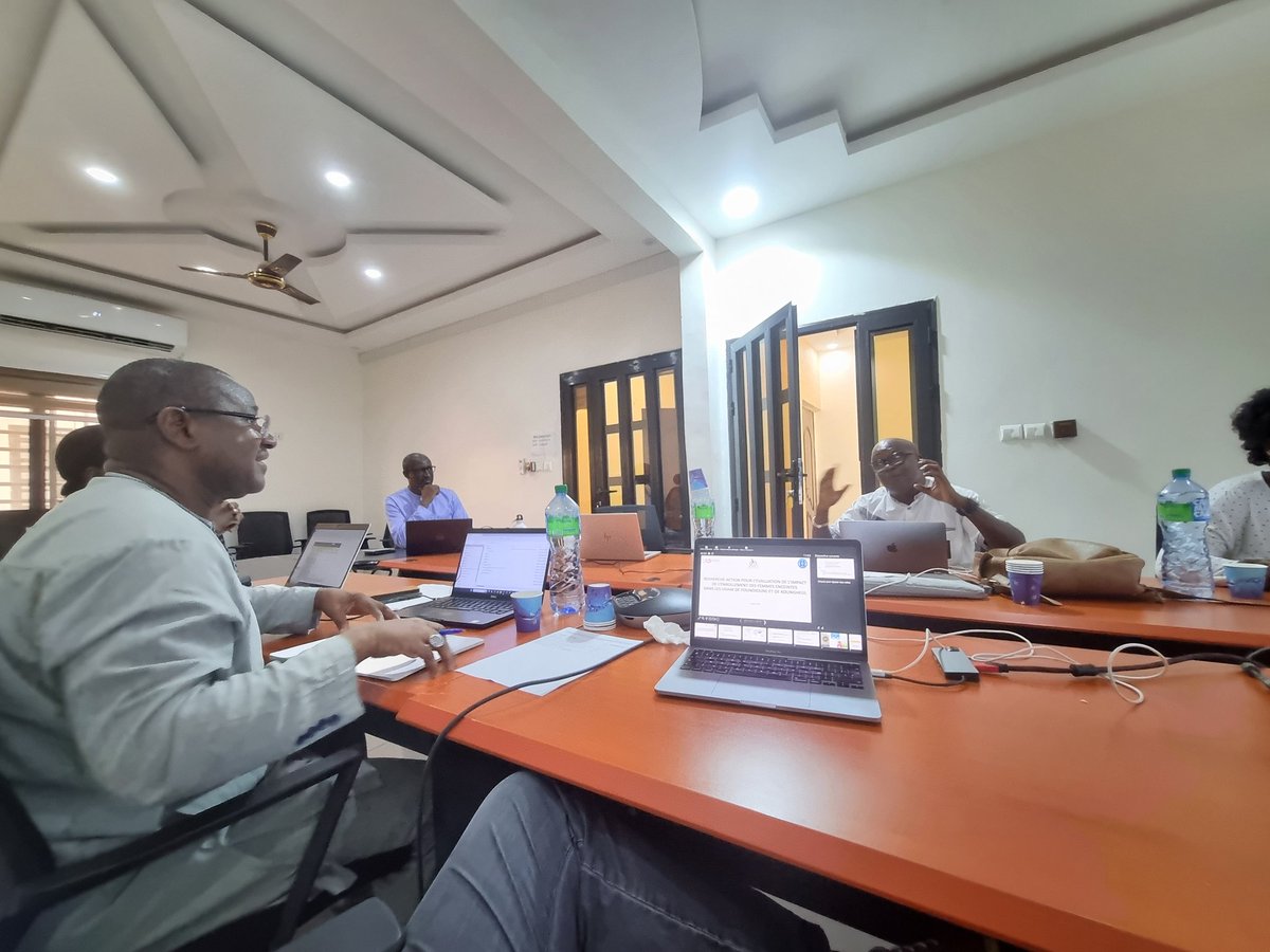 ValeryRidde's tweet photo. Lancement technique d'une évaluation d'impacts de l'inscription des femmes enceintes dans les 2 assurances départementales au Sénégal #UHC @ird_fr @ised_de @UCAD_Senegal @EnabelauSenegal @Enabel_Belgium #UDAM https://t.co/B5mggY4vXw