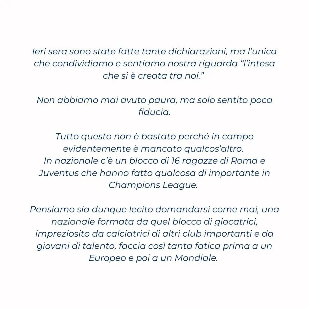 Vivo_Azzurre's tweet photo. “CON RABBIA E DISPIACERE ESPRIMIAMO IL NOSTRO PUNTO DI VISTA.”

- Le Calciatrici della Nazionale

#Azzurre #LeAzzurreSiamoNoi #Italia #Nazionale #FIFAWWC #Ita https://t.co/cTRGeUu5XG