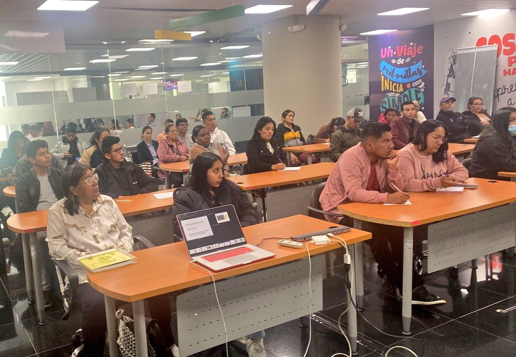 IEPS_Ec's tweet photo. 📍 #Quito | Alrededor de 70 representantes de #OEPS participaron en el taller de "Innovación y emprendimientos", desarrollado por nuestro equipo técnico de planta central y la empresa privada, en el Centro de Atención al Emprendedor

#NuestroTrabajoContinúa 
#ImpulsoProductivoEPS https://t.co/C0xldVlt8P