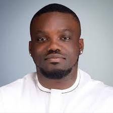 CrownprinceCom2's tweet photo. If you have Love The Hard working of this Iconic Journalist David Hundeyin towards achieving New Nigeria.
Don't scroll down without Like,Retweet and say a prayer for him.. https://t.co/AEPA73pS1m